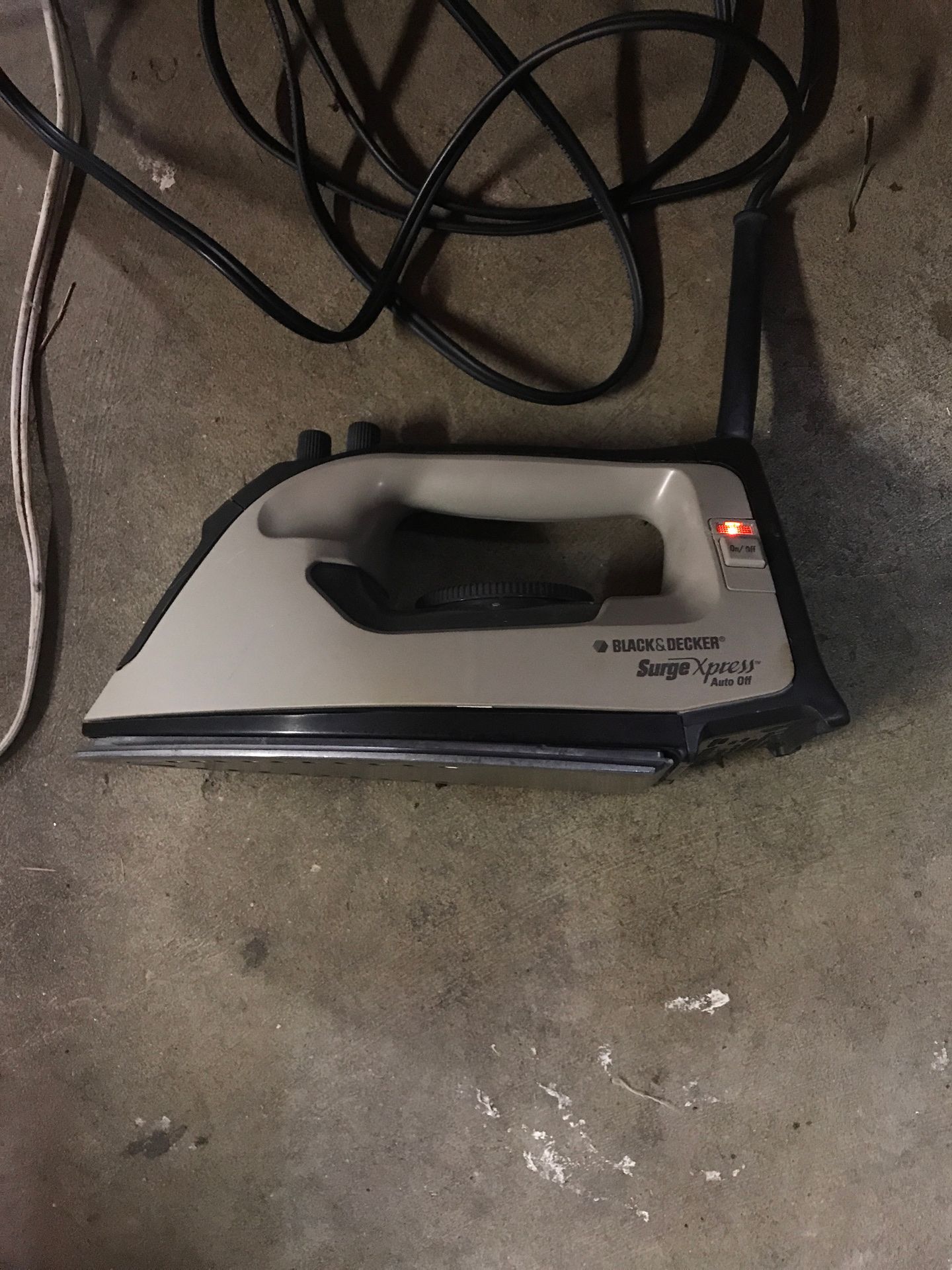 Black and decker surge express iron