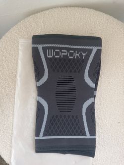 Wopoky Compression Knee Sleeve