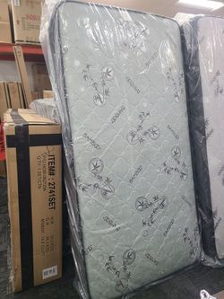 Super quilted twin size double-sided mattress only special