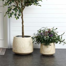 LuxenHome Set of 2 Large Round Plant Pots with Drainage, 11" & 15.75" Stone-Look Flower Pots with Drainage Holes, Lightweight Design for Trees, Housep