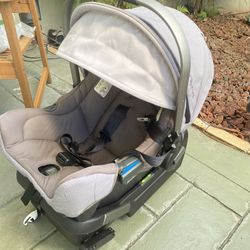 Nuna Car Seat Newborn To Infant With Base 