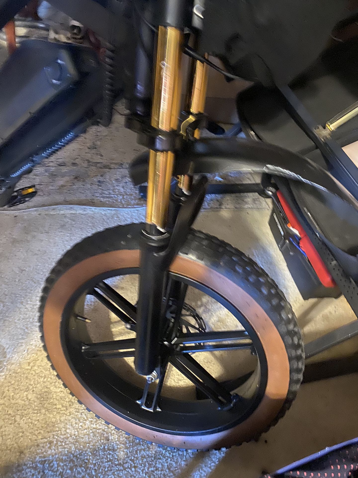 40mph MOVACAN 60 E BIKE 100 mile range 2 Battery’s Gentle Used $$1000