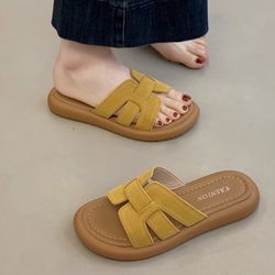 slippers
