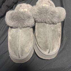Grey Uggs 