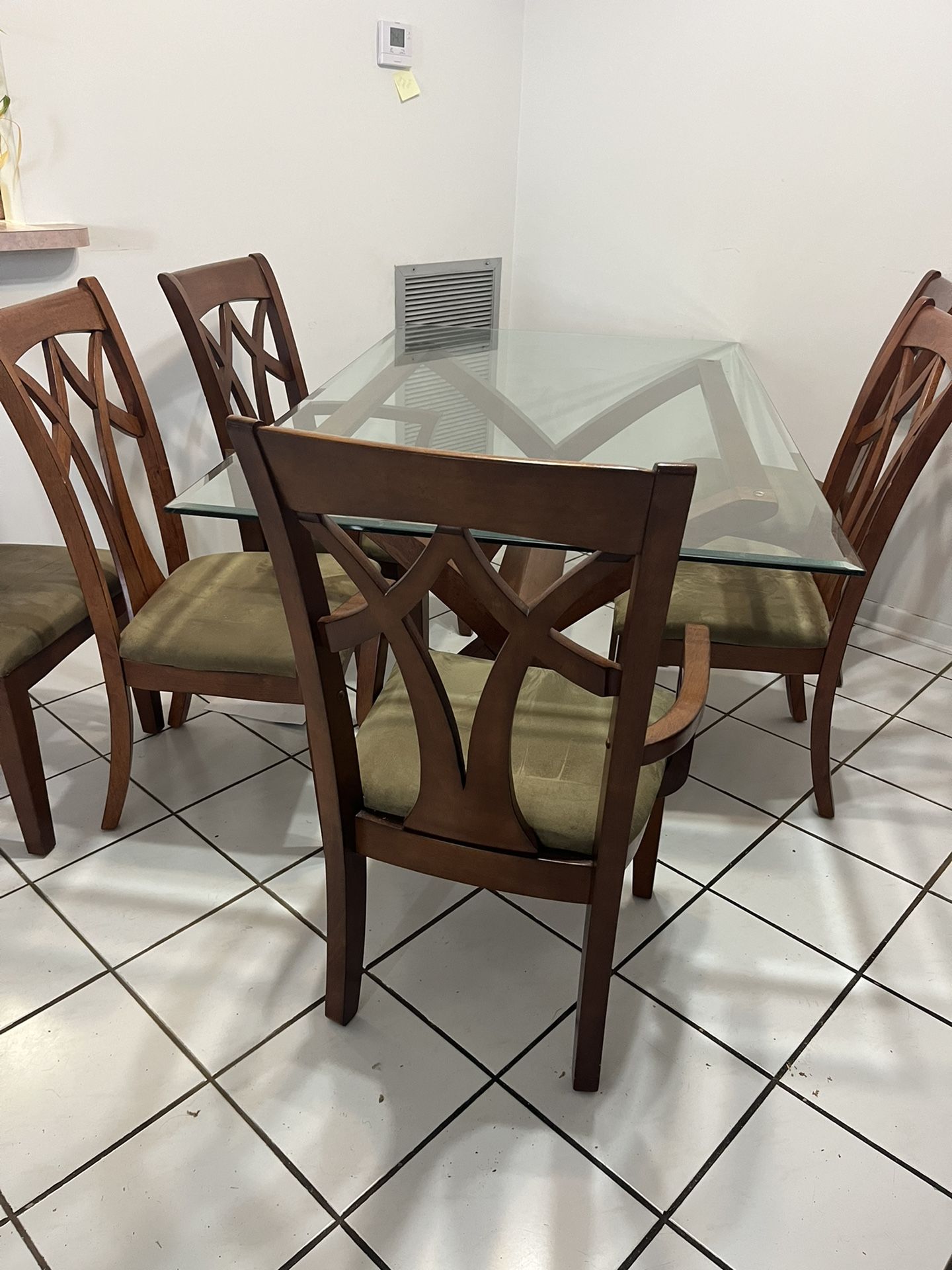 City Furniture Dining Room Set With 6 Chairs