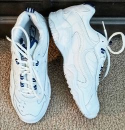 🚨 VINTAGE REEBOK WALK DMX (WOMEN'S SZ 8)