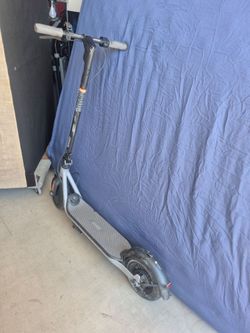 NINEBOT SEGWAY ELECTRIC SCOOTER, in good condition,  works perfectly