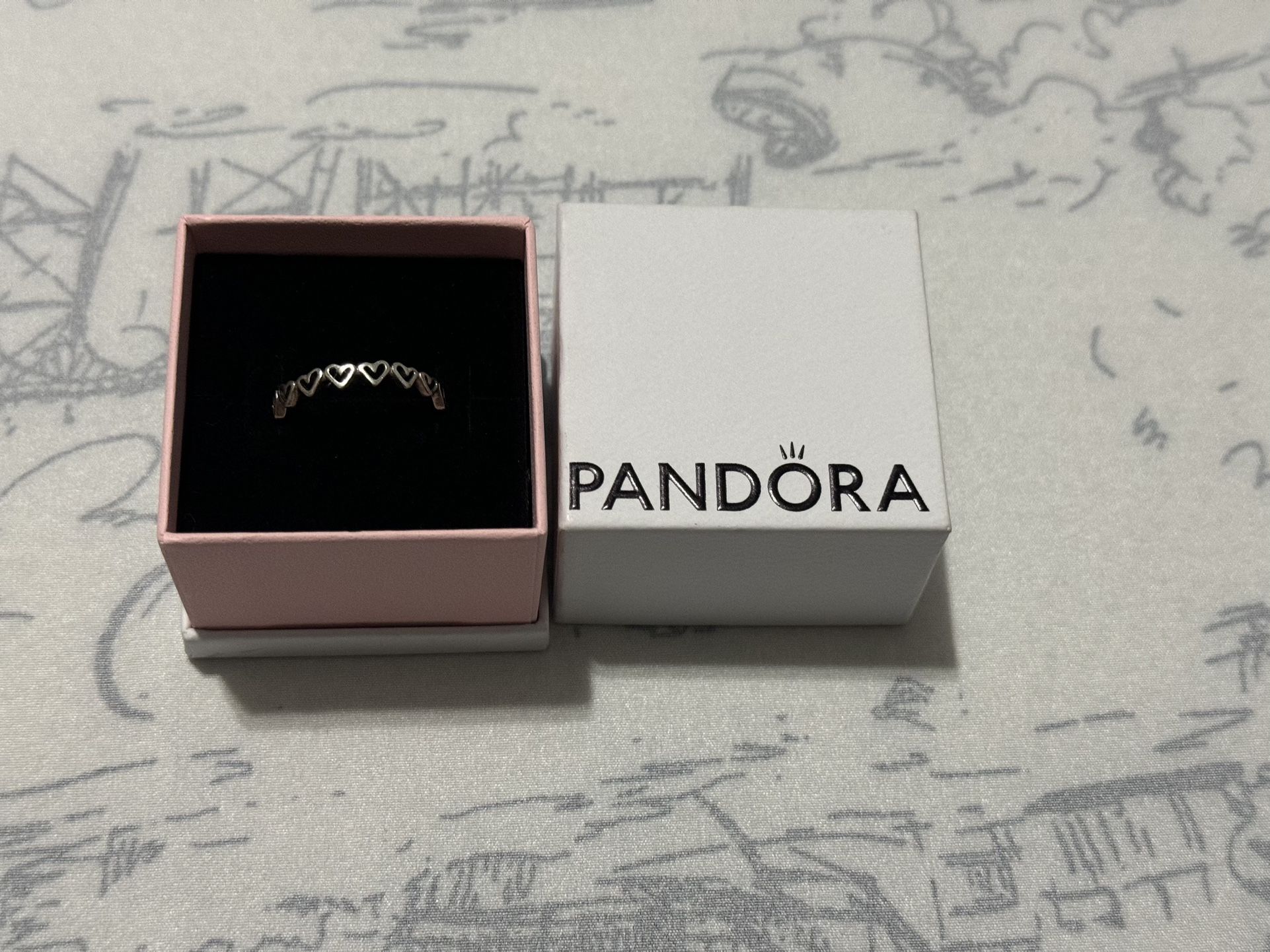 Pandora Band Of Hearts Size 9
