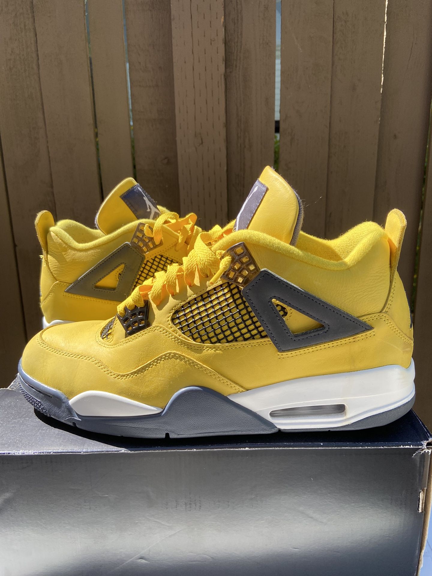 Jordan 4s