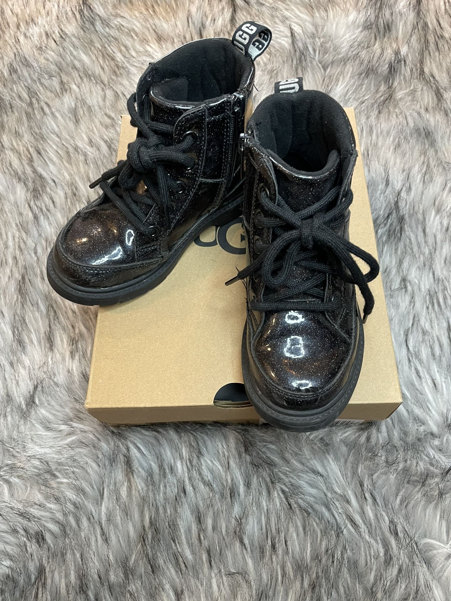 UGG KIDS ROBLEY GLITTER SIZE 11 BOOTS BLACK 1116377K (AUTHENTIC)