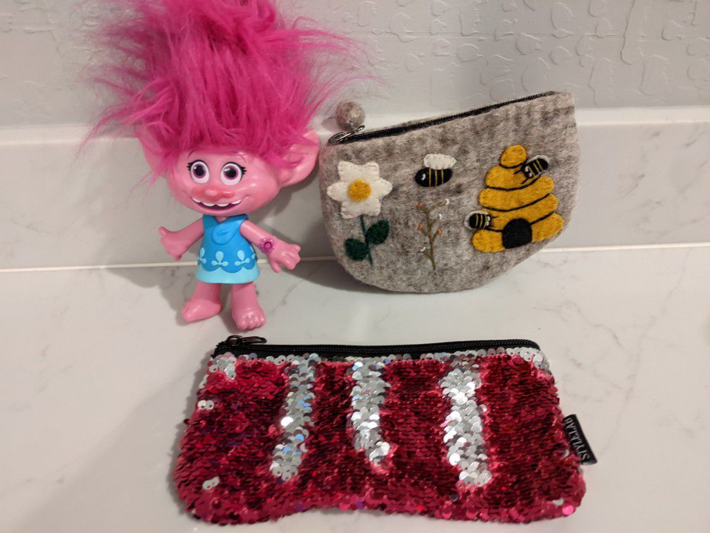 Troll's Princess Poppy Toy And Purses