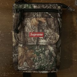 SUPREME SHOULDER BAG
