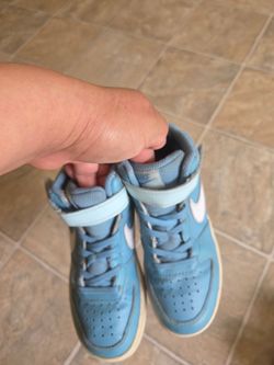 Nikes Size 13 para niños