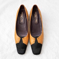 Italian Leather Low Heel Pumps Size 5