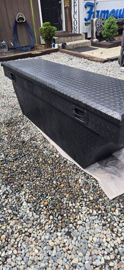 Black Diamond Plate Truck Bed Tool Box