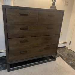Modern Solid Wood 5 Drawers Dresser - Delivery Available