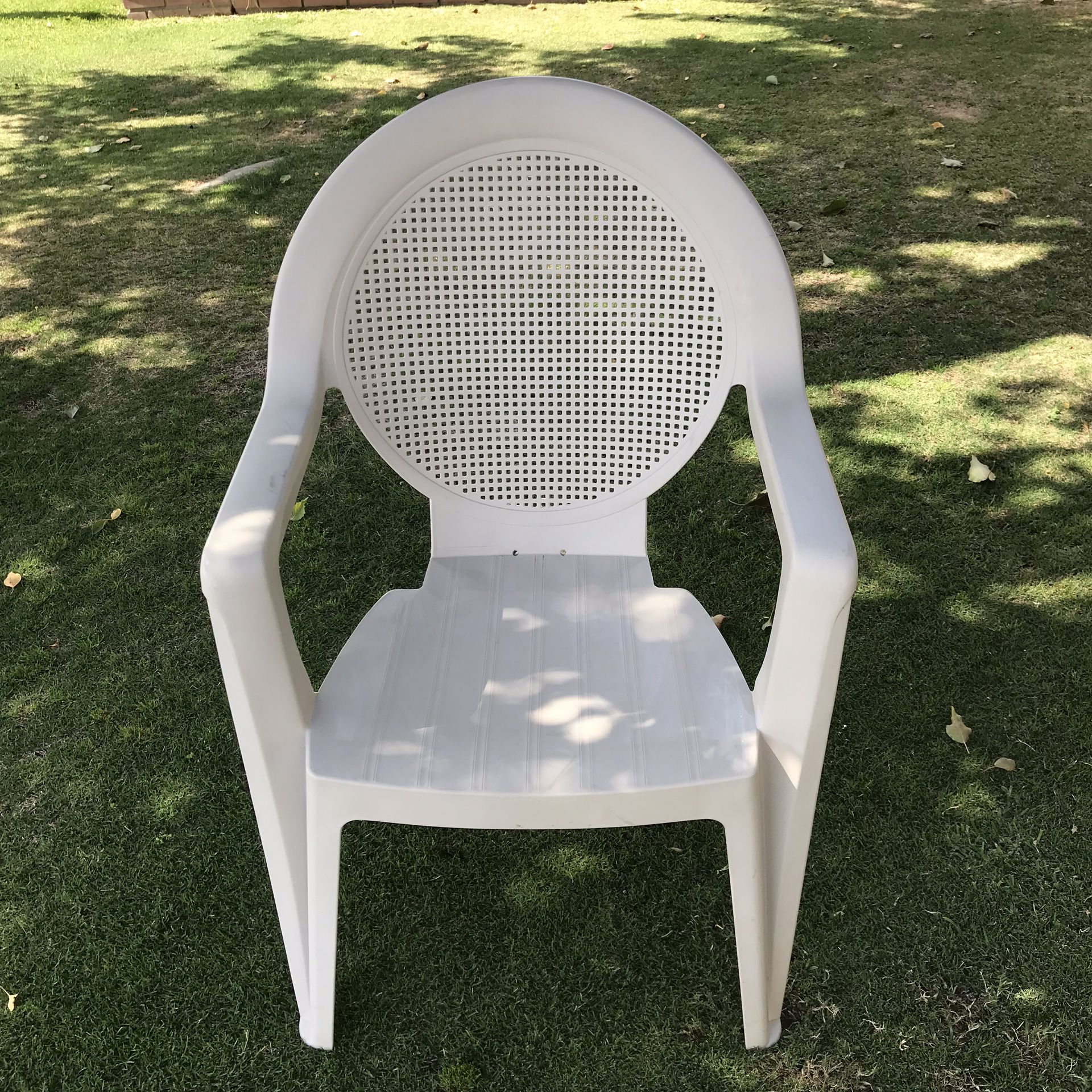 1 patio chair beige/gray color great condition