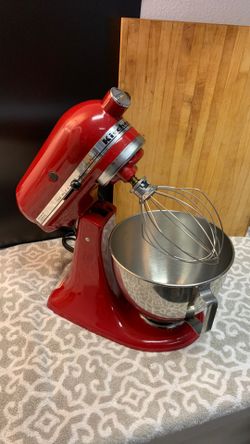 Kitchen Aid Artesian 5-QT Mixer 300 Watts, Tilted Head With Mixing Stainless Steel Bowl & Wire Whisk Shown In Pics, Works Perfect In Empire Red