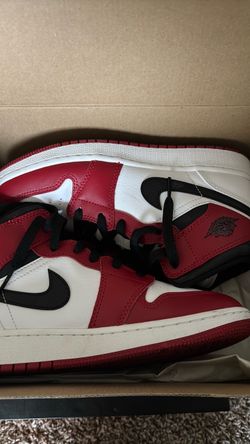 Jordan 1 Mid