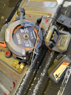 Skil Saw Ridged Con Pila Del 4 Y Cargador
