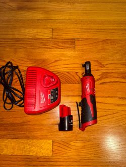Milwaukee M12 3/8 Ratchet with M12 Battery & Charger