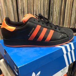 Adidas superstars