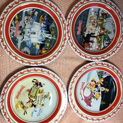 DISNEY RESORTS EXCLUSIVE 2007 Metal Plates, $20.00
