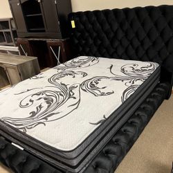 Deep Black Nice Bed! 