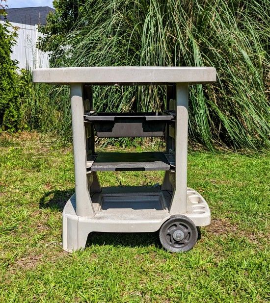 Suncast Portable Garden Cart