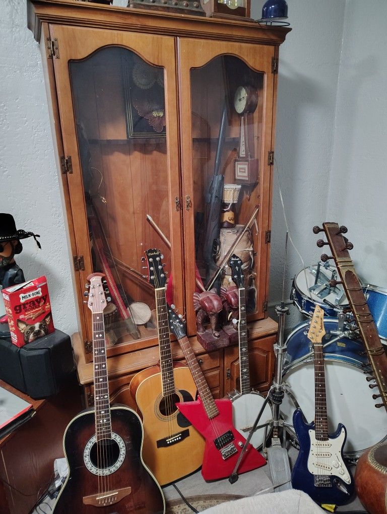 Oid Wood Gun Cabinet