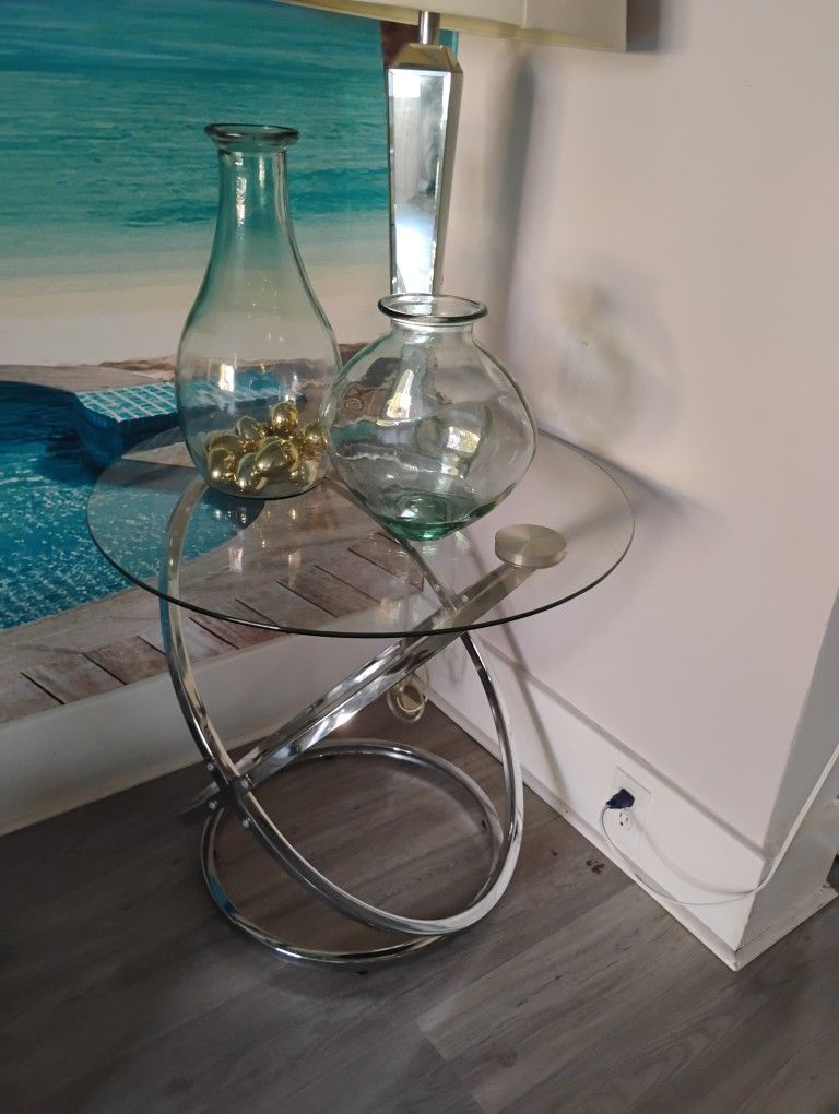Round Crystal End Tables