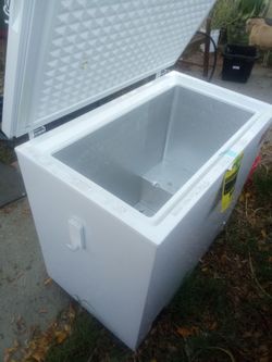 Freezer large capacity in new condition