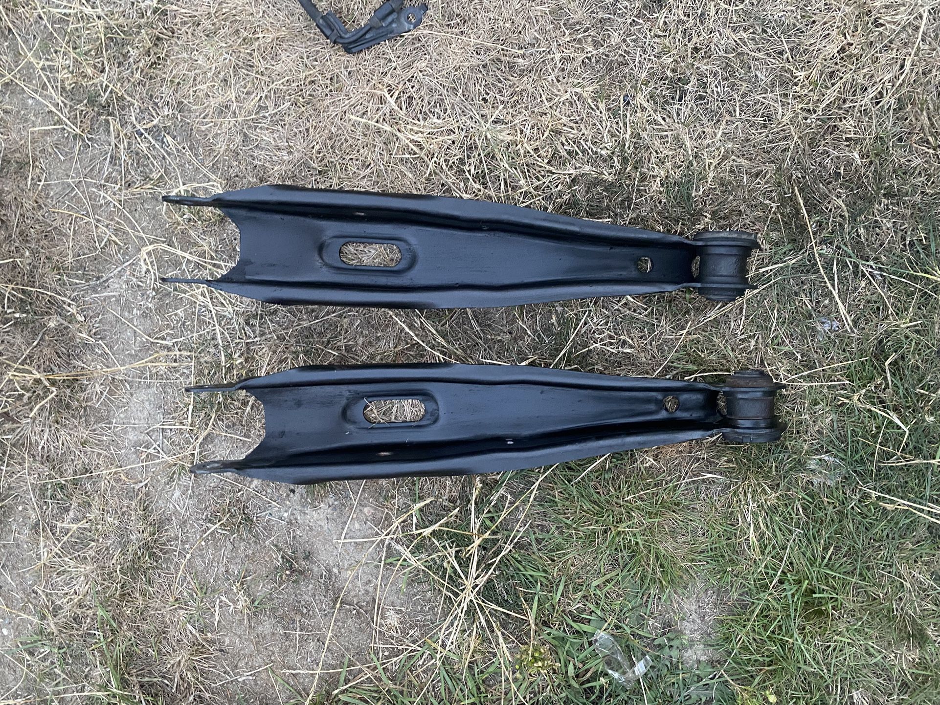 Rear Lower Control Arms Lexus Part