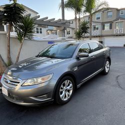 2011 Ford Taurus