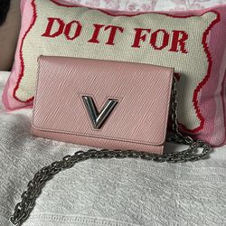 Luis Vuitton pink bag