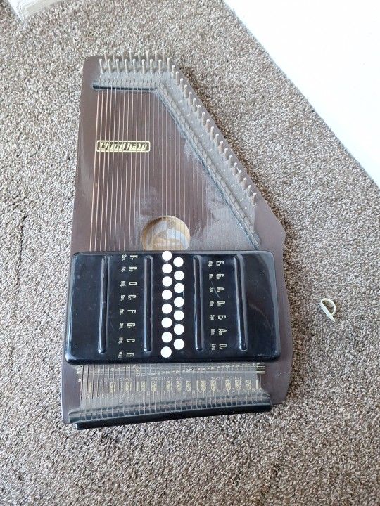 Vintage Chord Harp