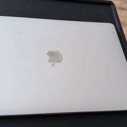 MacBook Pro M1 - 13 Pulgadas