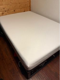 Like-New Full Size Mattress + Metal Bed Frame – Ready for Pickup!