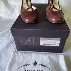 PRADA VERO CUOIO MADE I ITALY SIZE 37