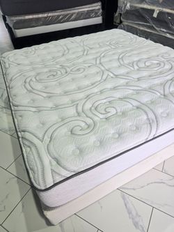 King Sizes Mattress And Box Spring