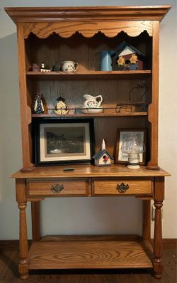 Vintage Oak Finished Hutch