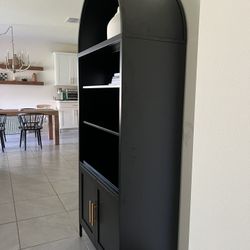 Metal arched display cabinet