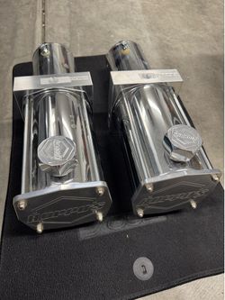 Two Brand New Hoppos Pumps