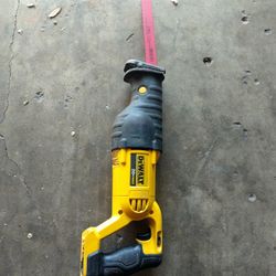 DeWalt Cordless Sawzall Reciprocating Saw 20v Max tool Only 