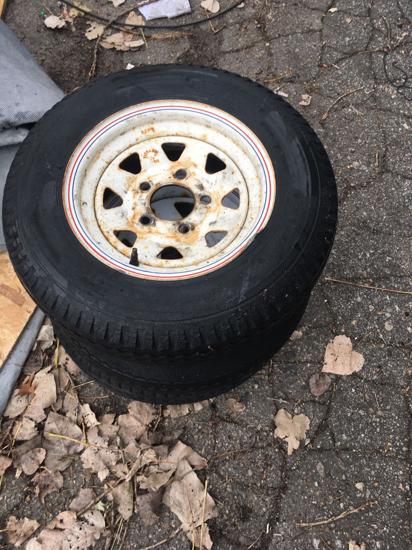 Trailer wheels