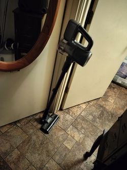 Cordless vacuum cleaner in good condition