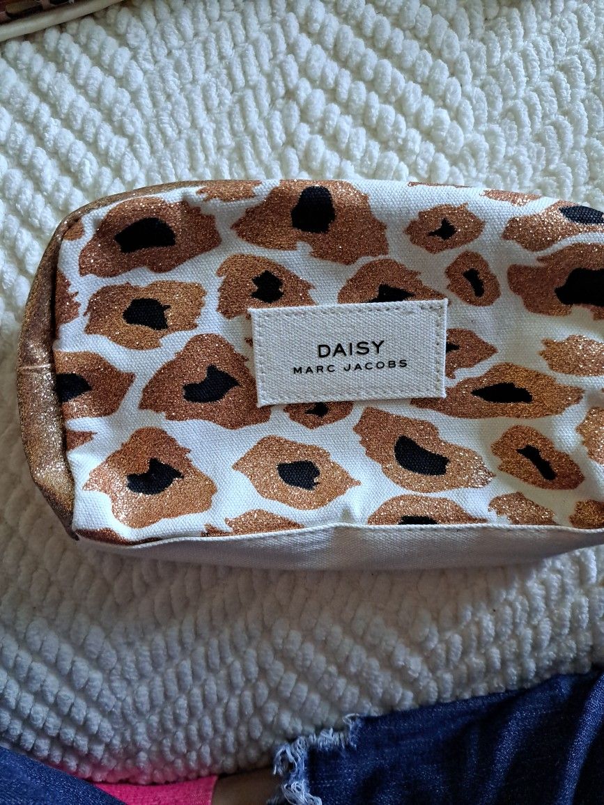 Daisy Marc Jacobs Little Makeup Bag