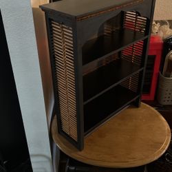 Cute 3 Level W/ hanging bar Shelf