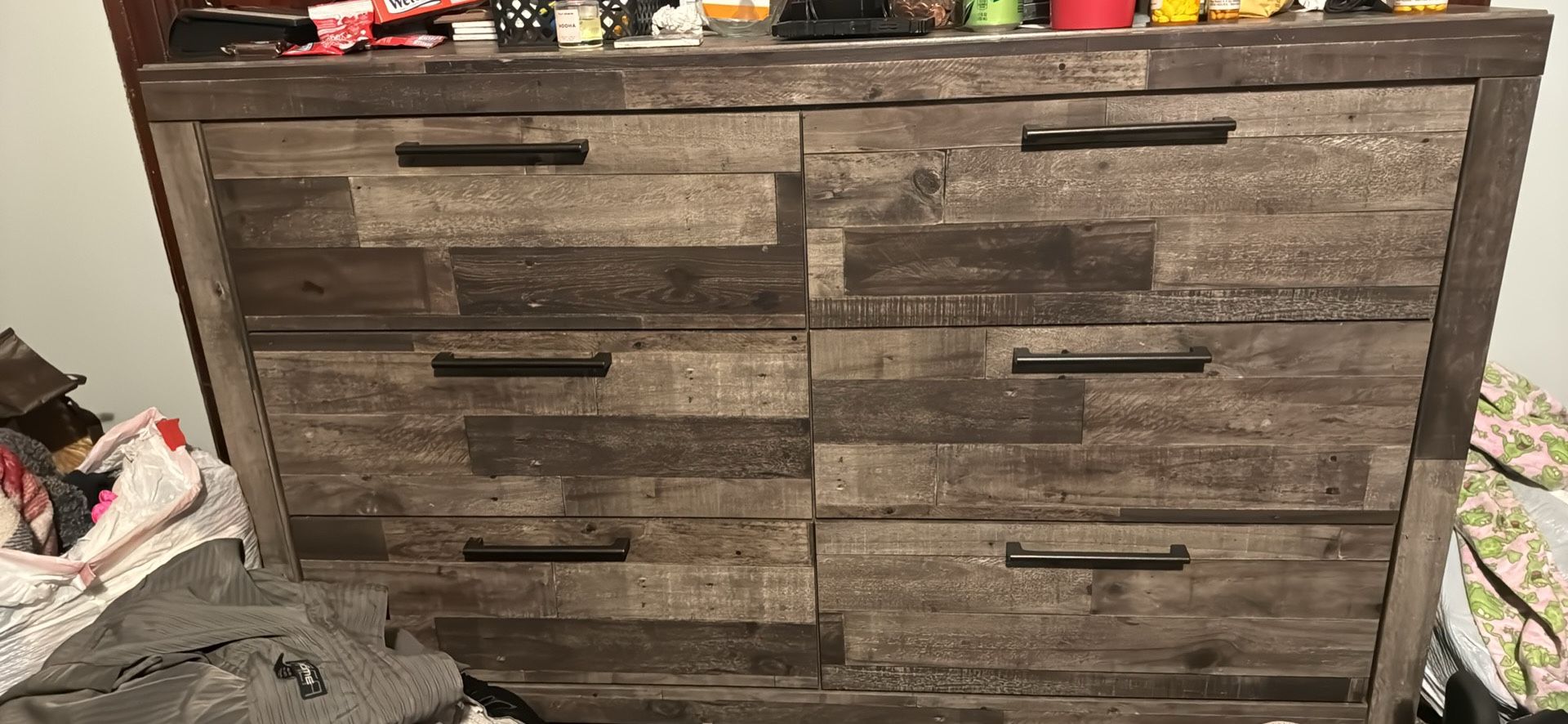 6 Drawer Country Dresser Mirror Comes With It’s Just Not Attached At The Moment