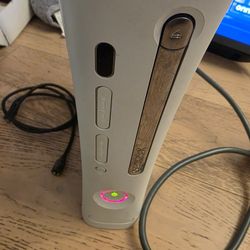 XBOX 360 With Box RROD Please Read